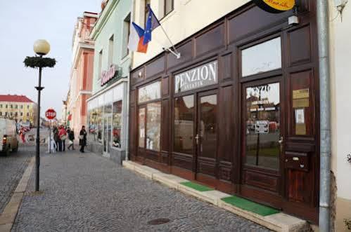 Penzion Aviatik Čáslav Exteriör bild
